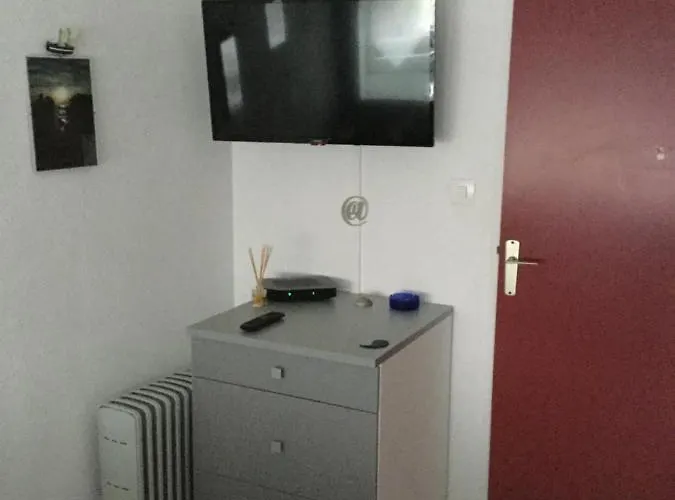 T2 De La Conque Apartman *
